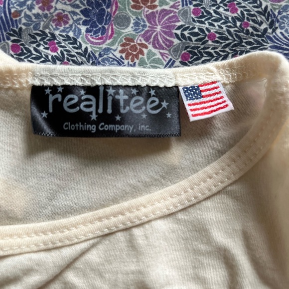 Topshop/ Realitee T-shirt with birds and plant print pattern. - Picture 7 of 7